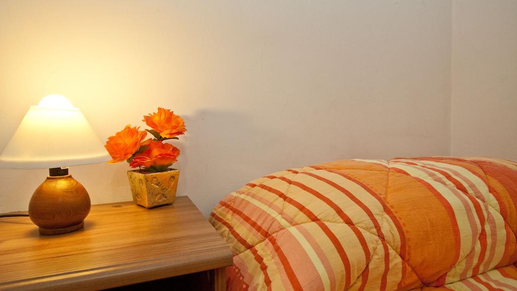 Rental In Rome Celeste Apartment Szoba fotó