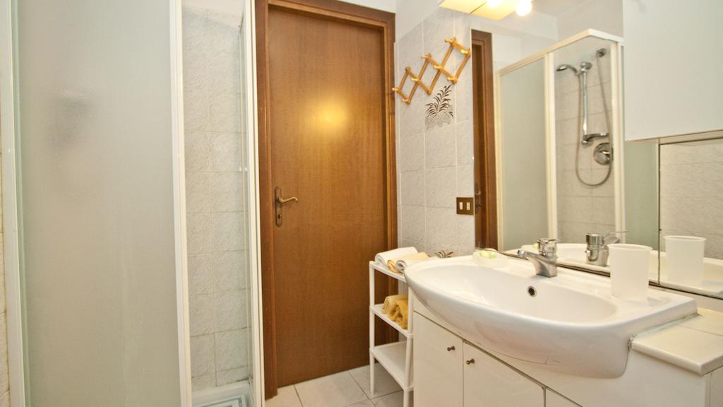 Rental In Rome Celeste Apartment Szoba fotó